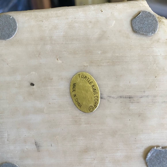 Figure, Cherub Angel w/Floral Accents - Picture 5 of 5